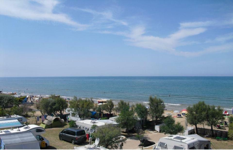 Centro Turistico La Perla Del Gargano Hotel Foce Varano Exterior photo